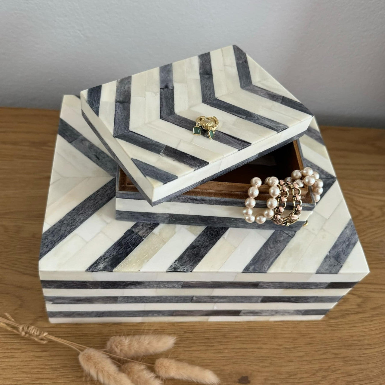 Bone Inlay Box : Zig Zag : Black & White - Jodha Furniture