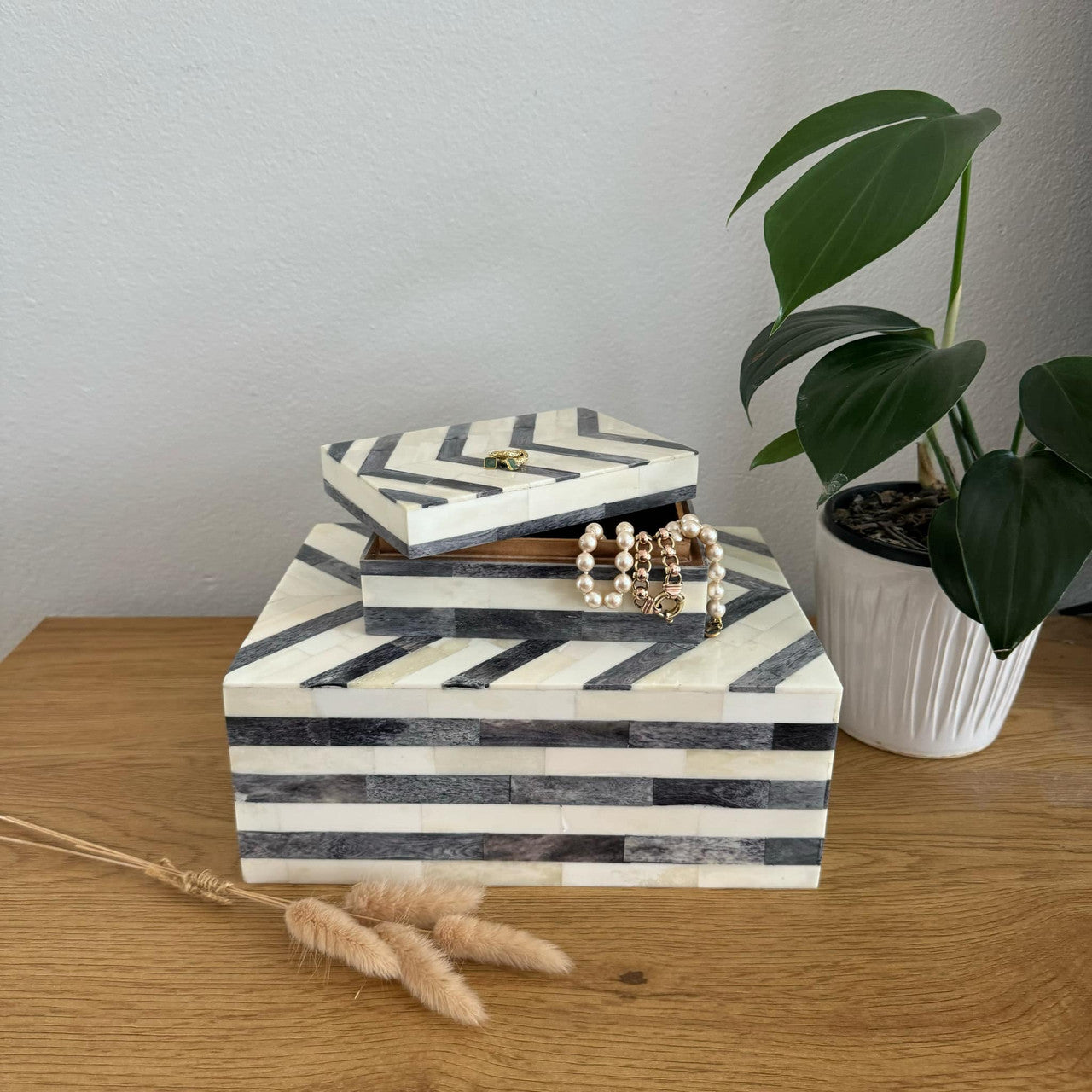 Bone Inlay Box : Zig Zag : Black & White - Jodha Furniture