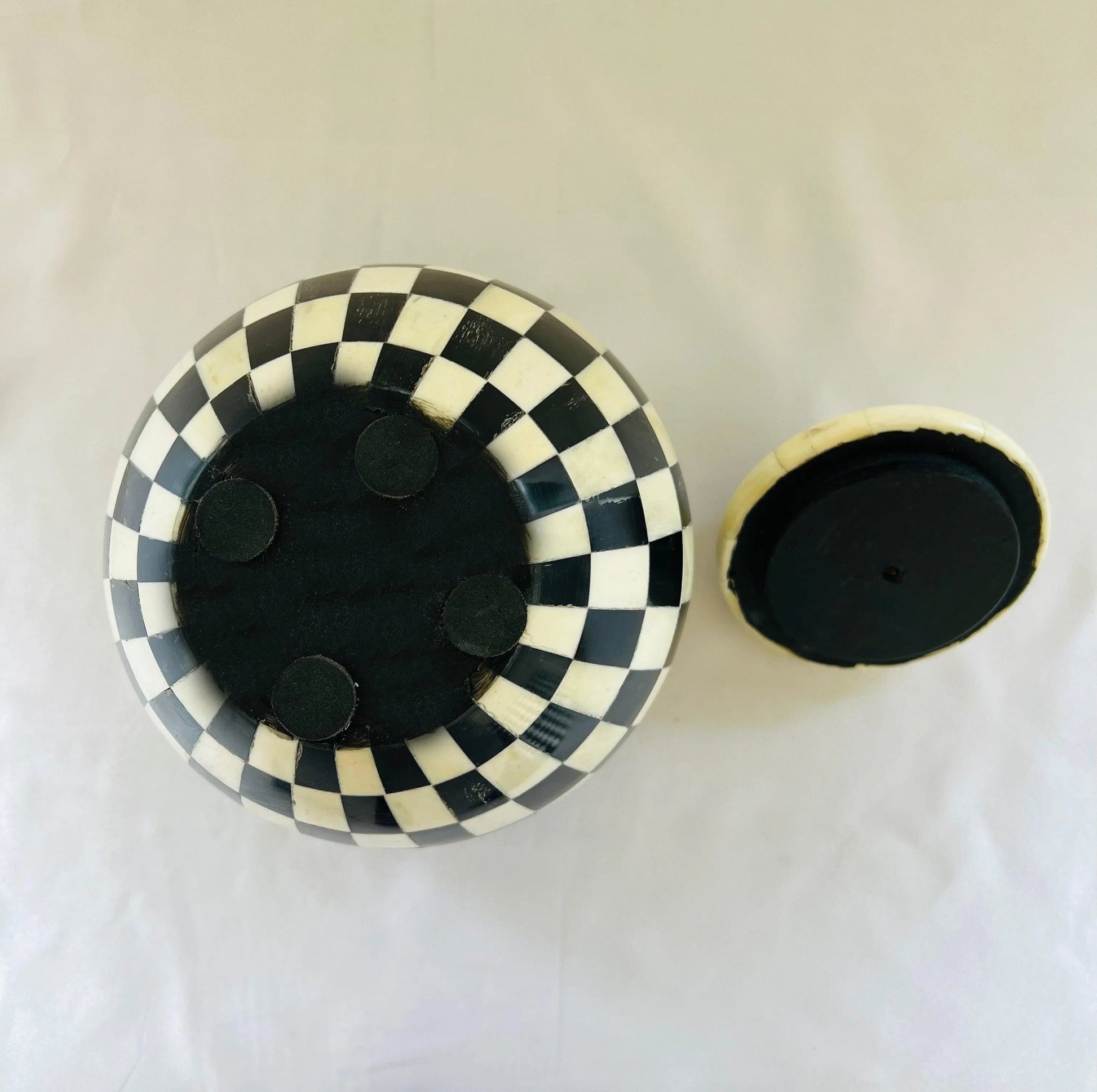 Small checkerboard vase Design Storage Box - Jodha Furniture