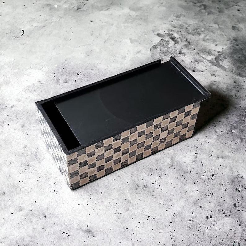 Vintage Checkered Tissue Box - Jodha Furniture